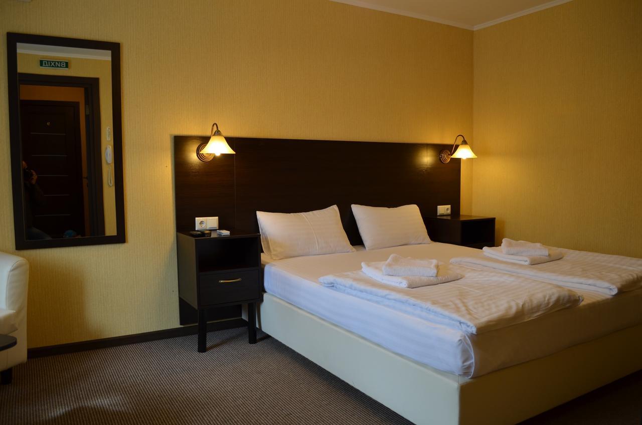 Transit Hotel Dyakovtsy Esterno foto